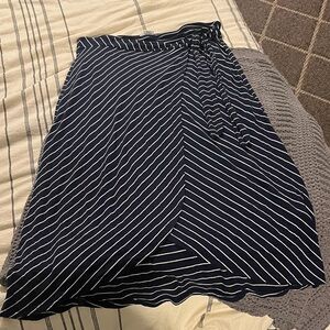 Adrienne Vittadini Asymmetrical Navy and White Skirt (S)